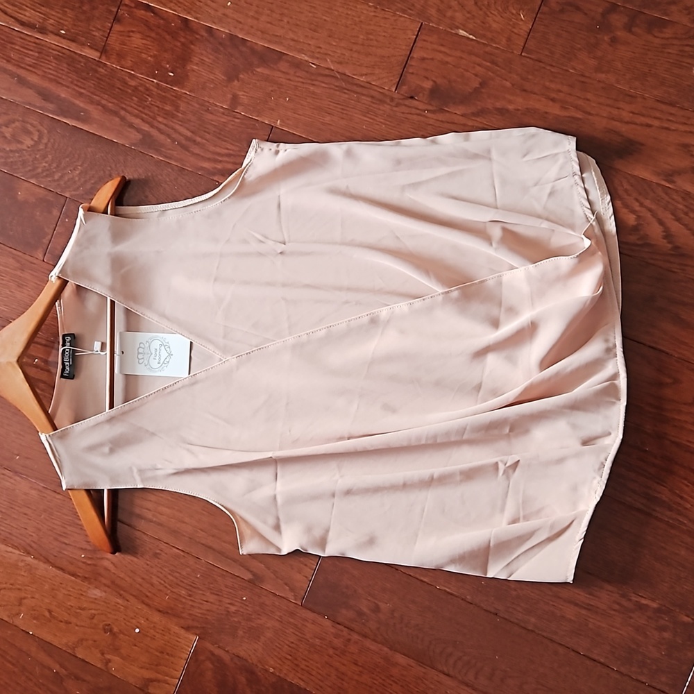 Floral Blooming Womans Flowy Wrap Tank NWT Sz Sm